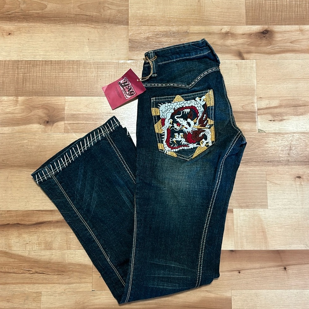 Jeans with embroidery